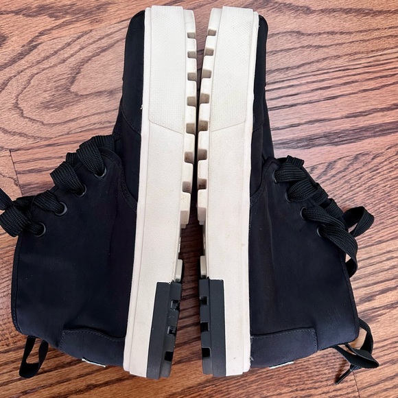 Toms Black Lug Hightops Canvas Lace Up Comfort Women's Sneakers Boots. Size 10W - Picture 6 of 9